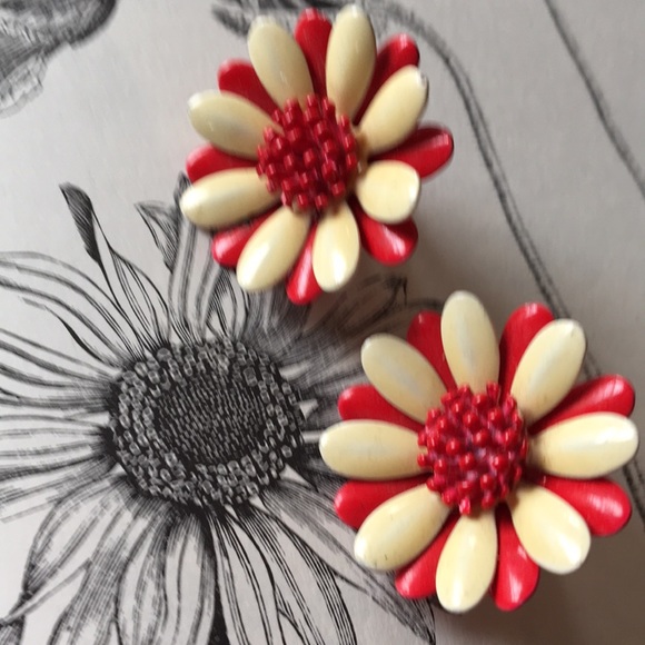 1960's vintage daisy pin & earrings red & white - Picture 7 of 7
